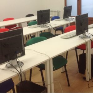 Acondicionamento para un telecentro e unha aula de formación