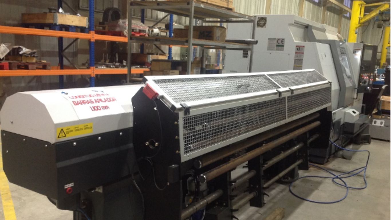 Adquisicón de maquinaria Torno de Control Numérico