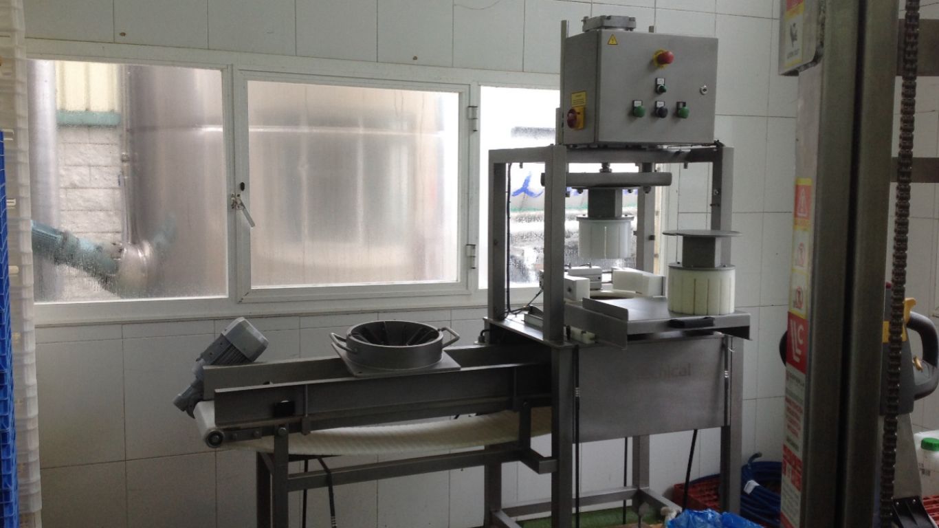 Adquisición de maquinaria para mellora productiva